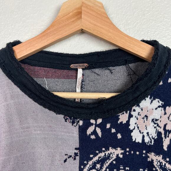 Free People Size M/L Pieced Paisley Oversized Boho Tunic Sweater‎ Fringe Poncho - Picture 3 of 11